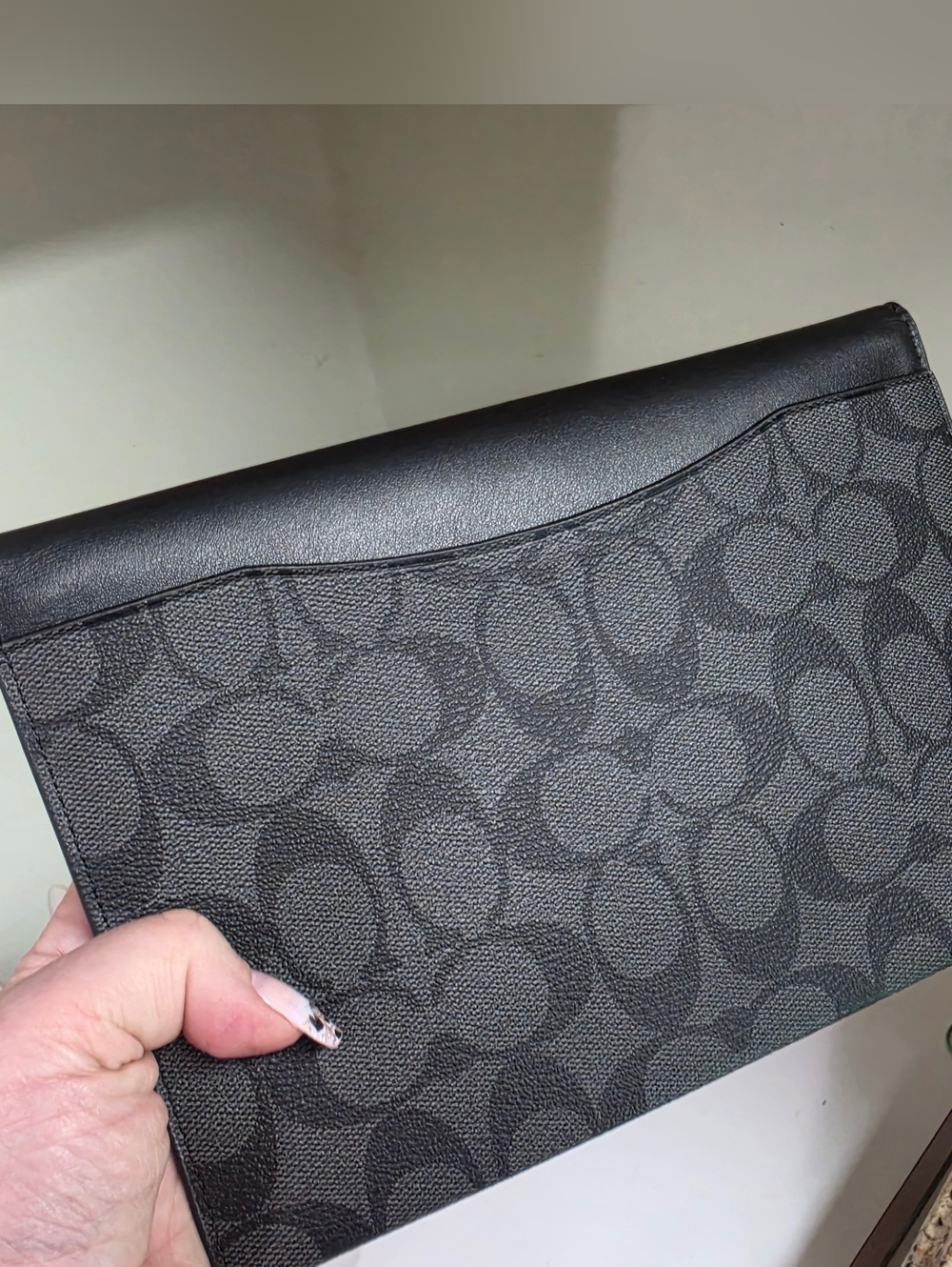 Coach Black & Charcoal Signature Envelope Clutch SMALL TABLET CASE 👀 Mini Ipad - Picture 5 of 8